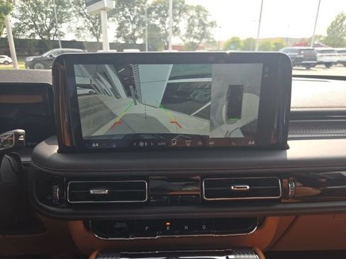 Used 2025 Lincoln Aviator Black Label AWD/4WD image 40