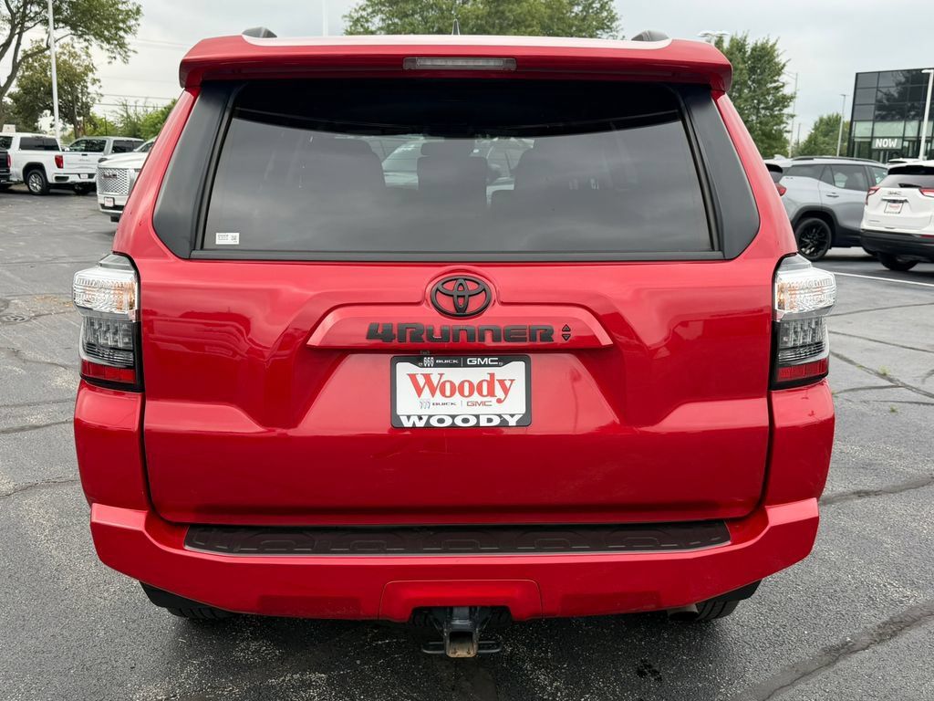 Used 2024 Toyota 4Runner SR5 AWD/4WD image 7