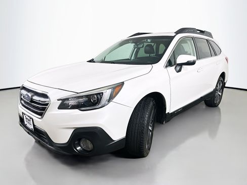 Used 2019 Subaru Outback 3.6R Limited AWD/4WD image 3