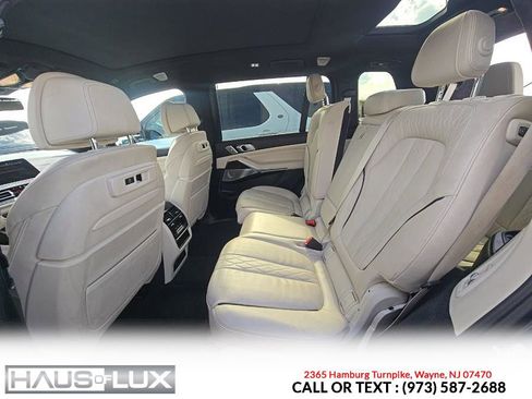 Used 2020 BMW X7 M50i w/ Dynamic Handling Package AWD/4WD image 8
