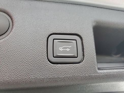 Used 2024 Chevrolet Equinox LT image 10