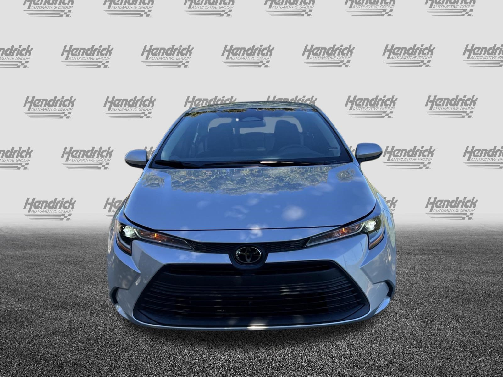 Used 2023 Toyota Corolla LE w/ LE Convenience Package FWD image 3