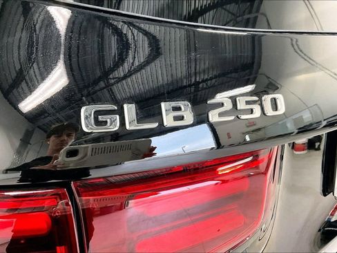 New 2026 Mercedes-Benz GLB 250 image 15