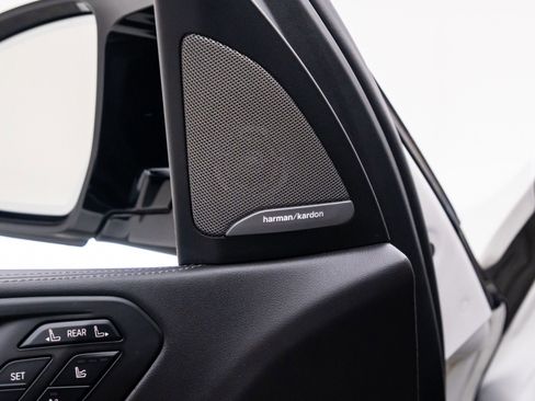 Used 2023 BMW X7 M60i w/ Executive Package image 14