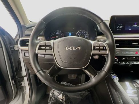Certified 2022 Kia Telluride EX w/ EX Premium Package AWD/4WD image 11
