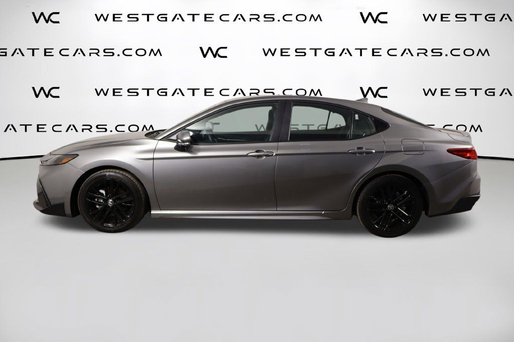 Used 2026 Toyota Camry SE w/ Convenience Package FWD image 5