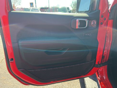 New 2026 Jeep Wrangler Sahara AWD/4WD image 15