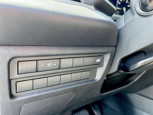Used 2022 Mitsubishi Outlander SE FWD image 16
