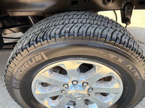 Used 2019 RAM 2500 Laramie AWD/4WD image 9