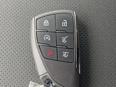 Used 2026 Chevrolet Tahoe Premier AWD/4WD image 30