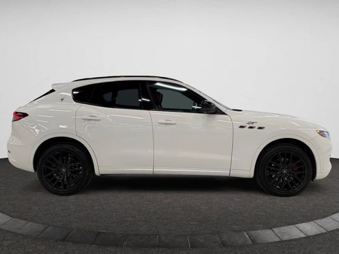 Used 2022 Maserati Levante GT image 10