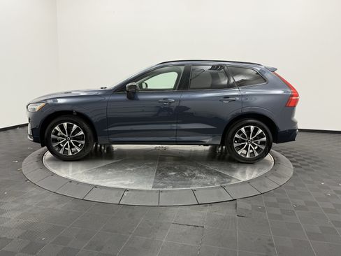 Certified 2025 Volvo XC60 B5 Plus AWD/4WD image 8