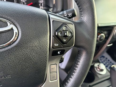 Used 2022 Toyota 4Runner SR5 Premium w/ Moonroof Package image 21