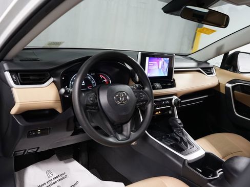 Certified 2025 Toyota RAV4 LE image 11
