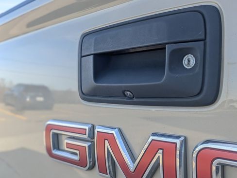 Used 2022 GMC Canyon AT4 w/ Trailering Package image 16