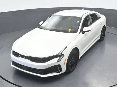 Used 2025 Kia K5 LXS FWD image 45