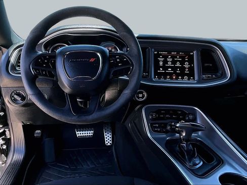 Used 2022 Dodge Challenger R/T Scat Pack RWD image 6
