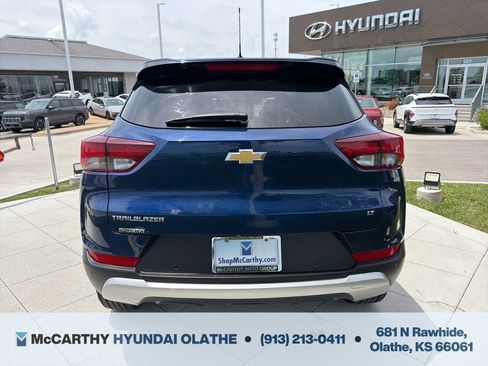 Used 2022 Chevrolet TrailBlazer LT w/ Convenience Package FWD image 4