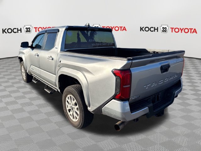 Used 2024 Toyota Tacoma SR5 AWD/4WD image 6