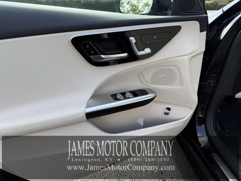 New 2026 Mercedes-Benz C 300 4MATIC Sedan image 11