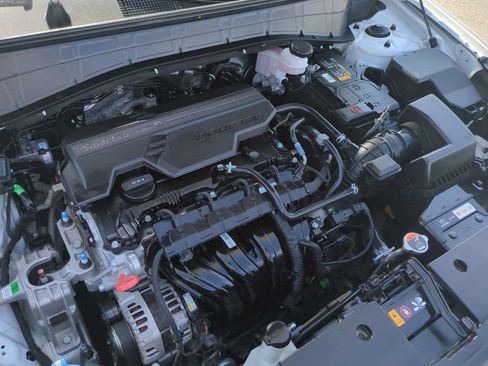 Used 2024 Hyundai Kona SEL FWD image 29