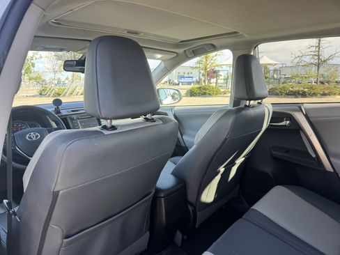 Used 2013 Toyota RAV4 Limited AWD/4WD image 15