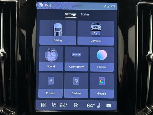 Used 2024 Volvo XC60 B5 Plus w/ Protection Package Premier AWD/4WD image 37