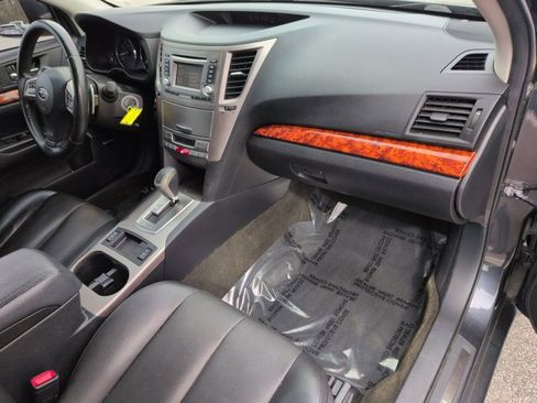 Used 2012 Subaru Outback 2.5i Limited image 21