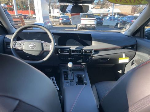 New 2026 Nissan Sentra SR w/ SR Premium Package FWD image 36