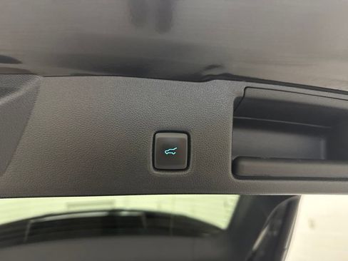 Used 2024 Ford Escape Platinum AWD/4WD image 6