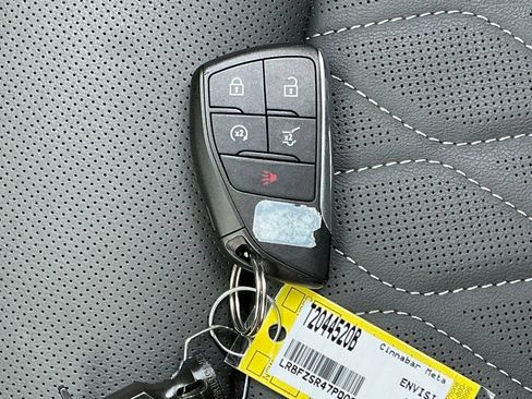 Used 2023 Buick Envision Avenir AWD/4WD image 38