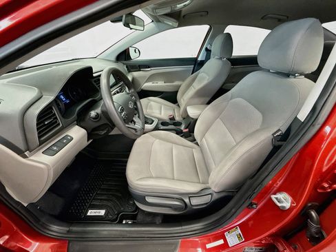 Used 2020 Hyundai Elantra SE FWD image 13