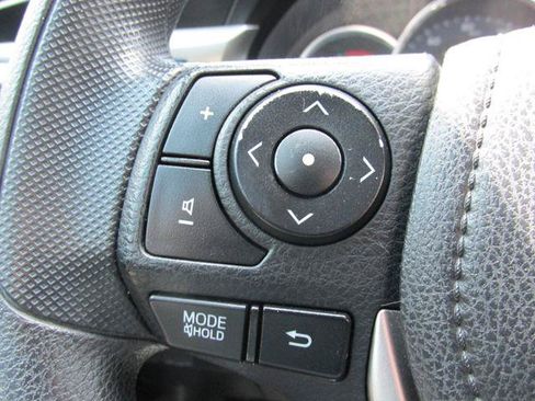 Used 2014 Toyota Corolla LE FWD image 13