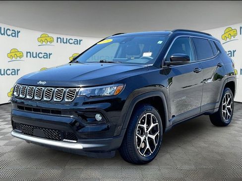 Used 2025 Jeep Compass Limited AWD/4WD image 3