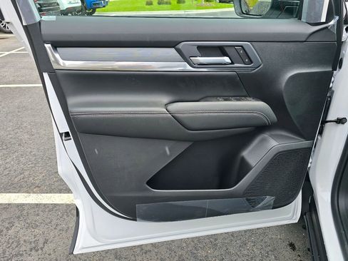 New 2026 GMC Terrain Elevation AWD/4WD image 12