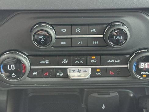 Used 2025 Ford Bronco Badlands AWD/4WD image 18