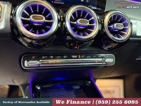 Used 2021 Mercedes-Benz GLB 250 4MATIC image 19