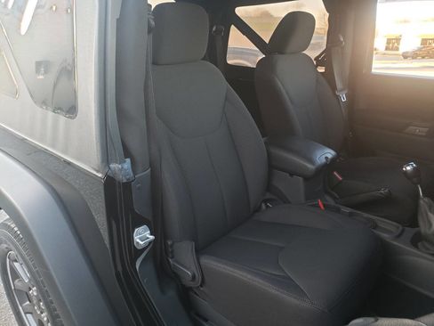 Used 2016 Jeep Wrangler Sport w/ Quick Order Package 23S image 8