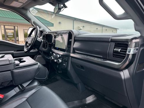 Used 2023 Ford F250 Lariat w/ FX4 Off-Road Package AWD/4WD image 29