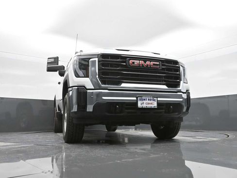 New 2025 GMC Sierra 3500 Pro image 30