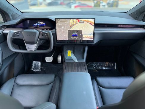 Used 2022 Tesla Model X image 42