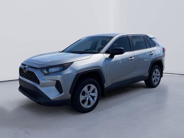 Used 2022 Toyota RAV4 LE FWD image 1