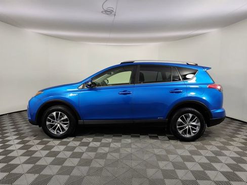 Used 2016 Toyota RAV4 XLE w/ Convenience Package AWD/4WD image 2