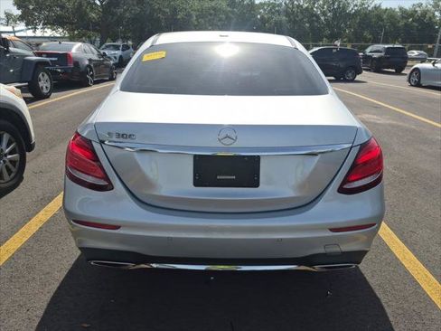 Used 2018 Mercedes-Benz E 300 image 8