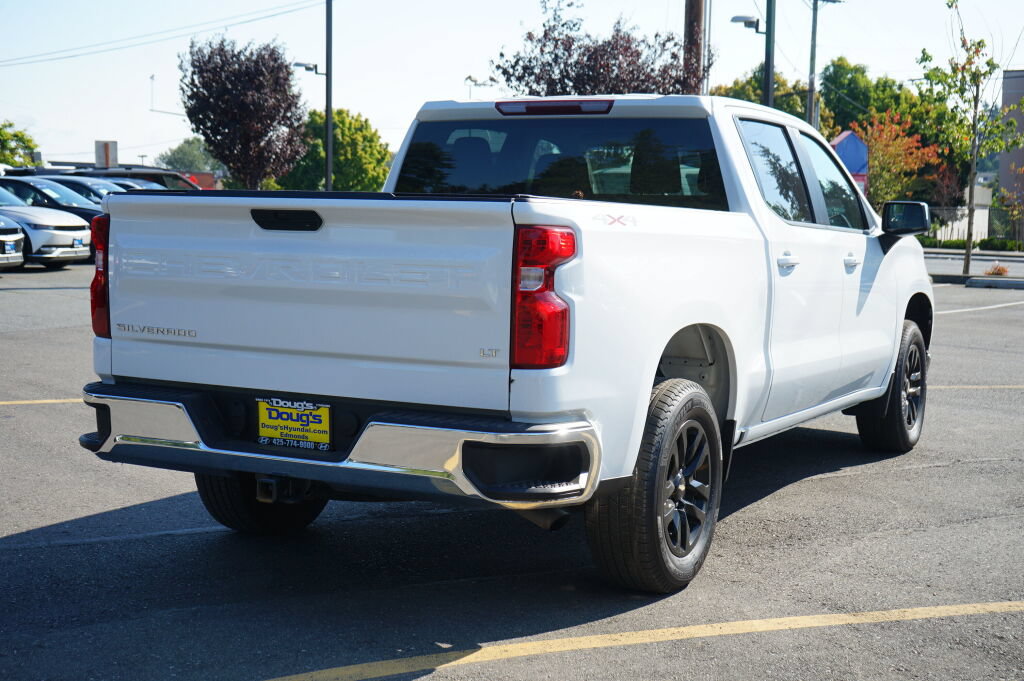 Used 2022 Chevrolet Silverado 1500 LT AWD/4WD image 5