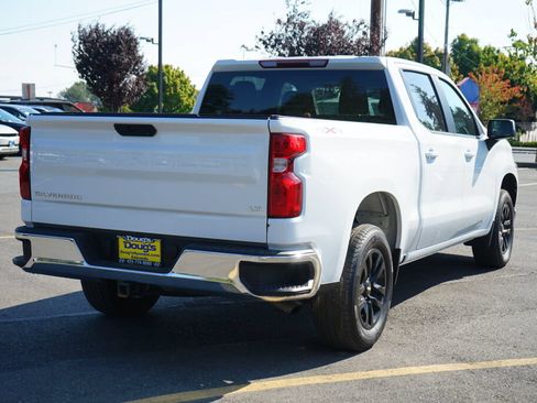Used 2022 Chevrolet Silverado 1500 LT AWD/4WD image 5
