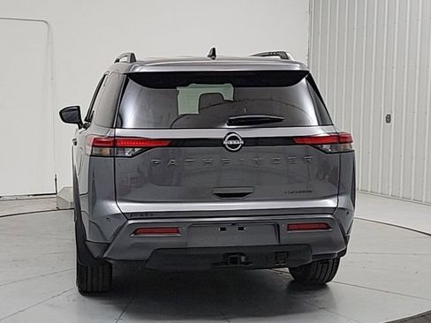 New 2026 Nissan Pathfinder Platinum FWD image 6