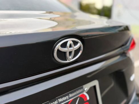 Used 2020 Toyota Corolla LE FWD image 16