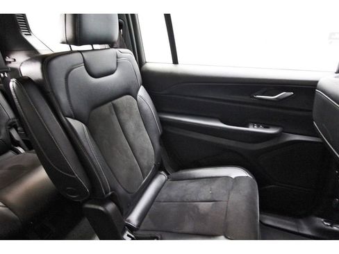 Used 2024 Jeep Grand Cherokee L Laredo AWD/4WD image 10