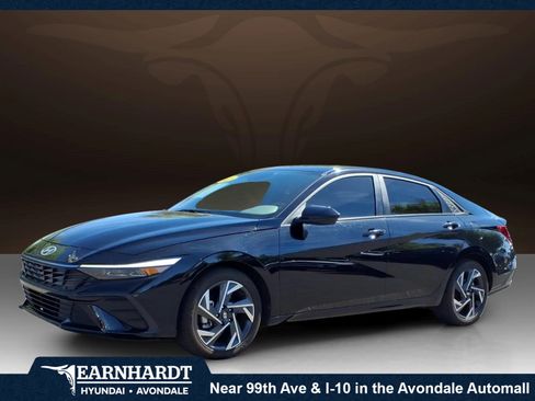 Certified 2025 Hyundai Elantra Sport FWD image 1